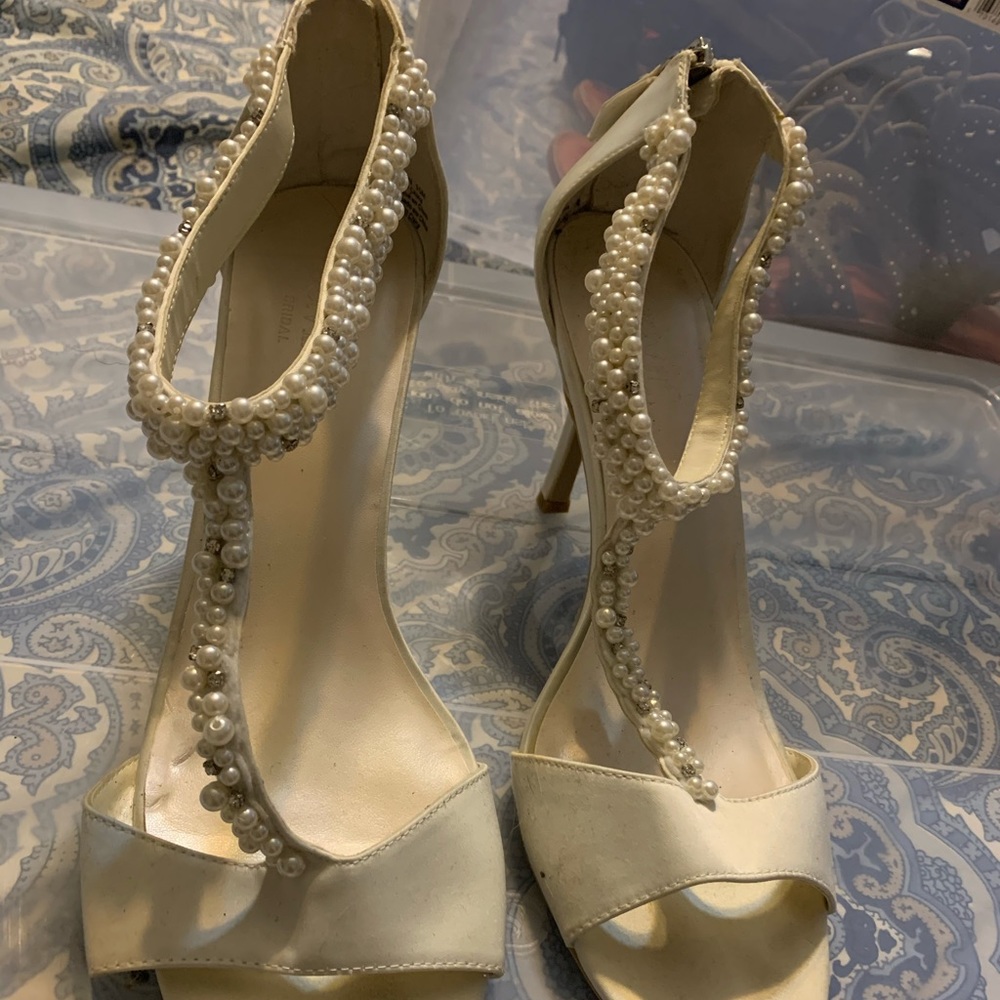 David’s Bridal wedding shoes size 10